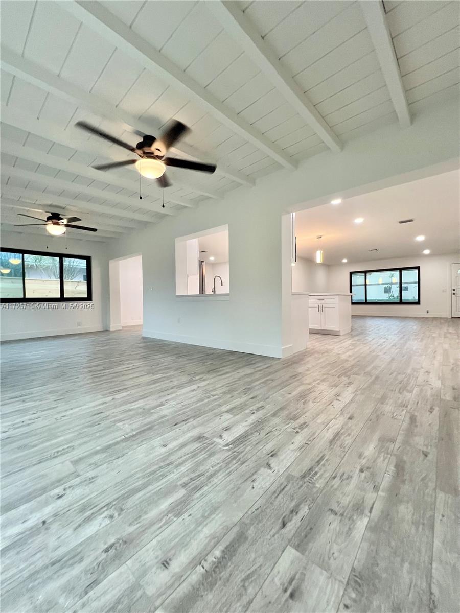 PALM GARDENS - Residential