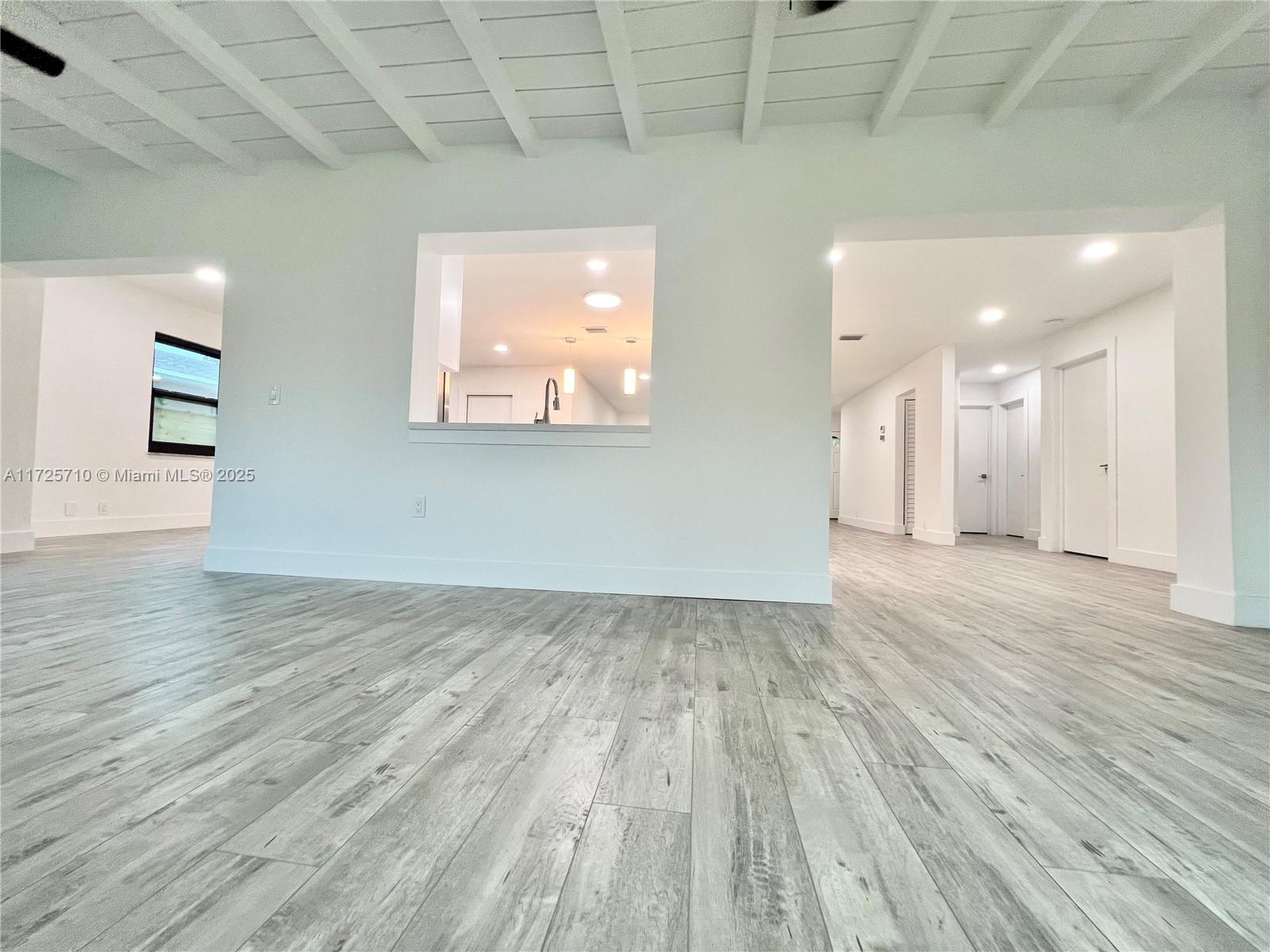 PALM GARDENS - Residential