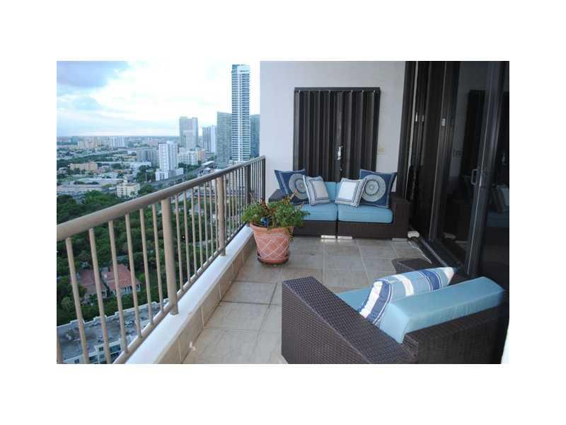 VILLA REGINA CONDO - Residential Lease