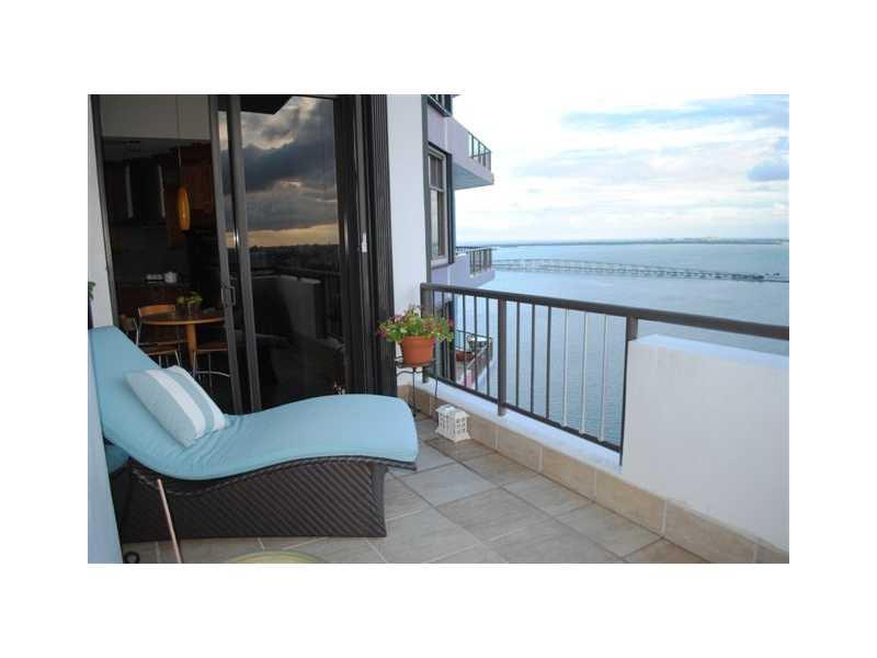 VILLA REGINA CONDO - Residential Lease