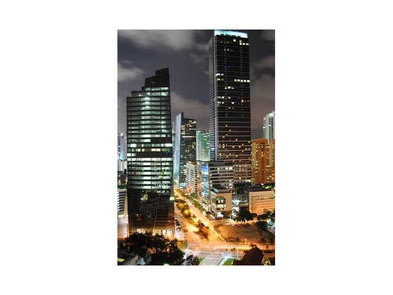 VILLA REGINA CONDO - Residential Lease