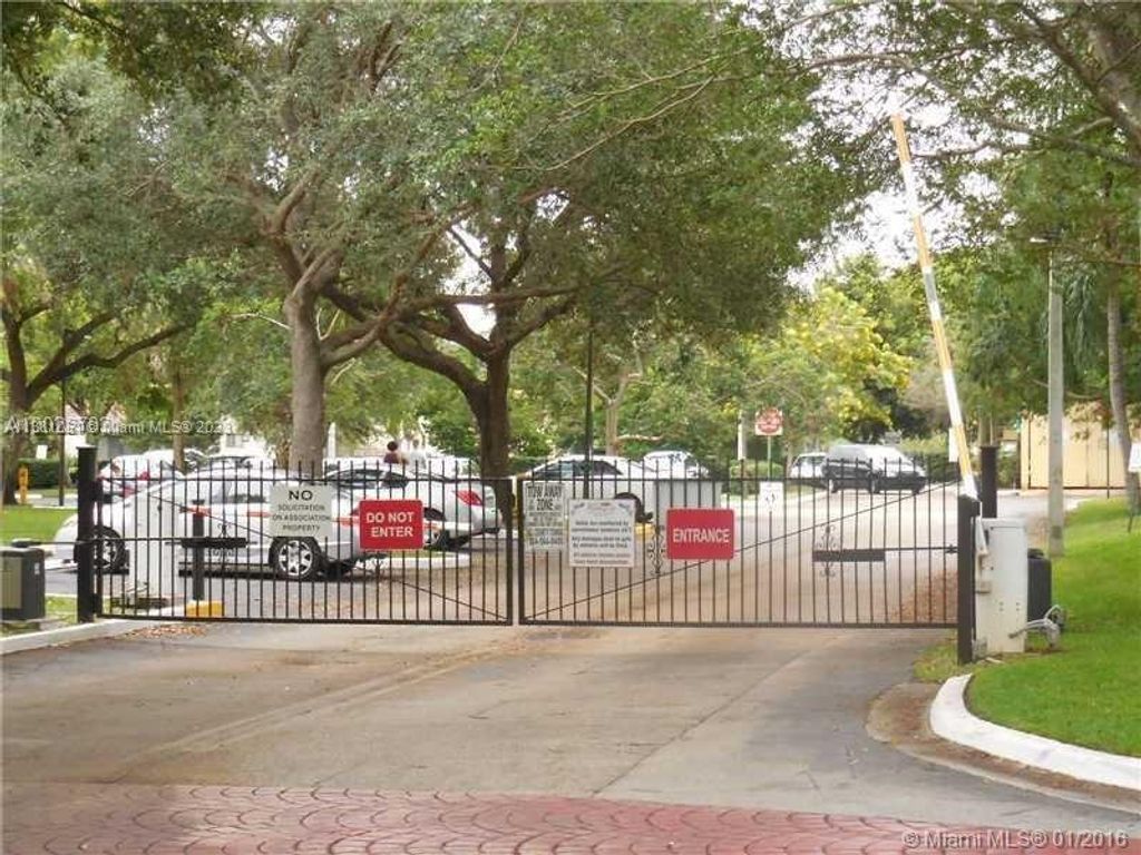 Photo of 10121 W Sunrise Blvd #204, Plantation, FL 33322 (MLS # A11381051)