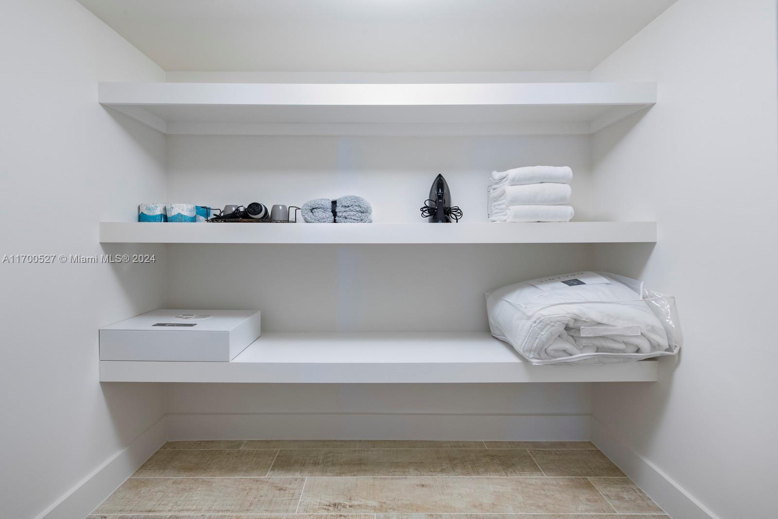 1 Hotel & Homes - Residential