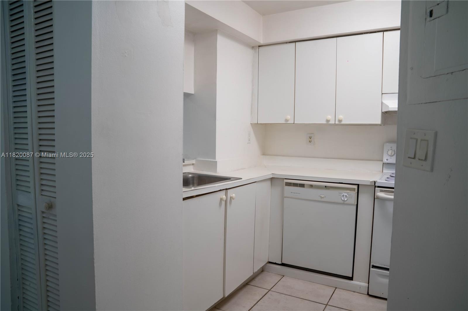 VERABELLA FALLS CONDO - Residential