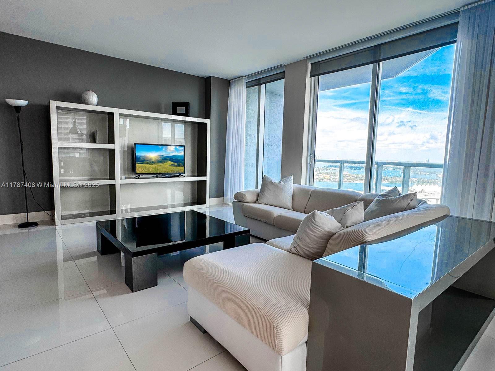 244 Biscayne Blvd 3503