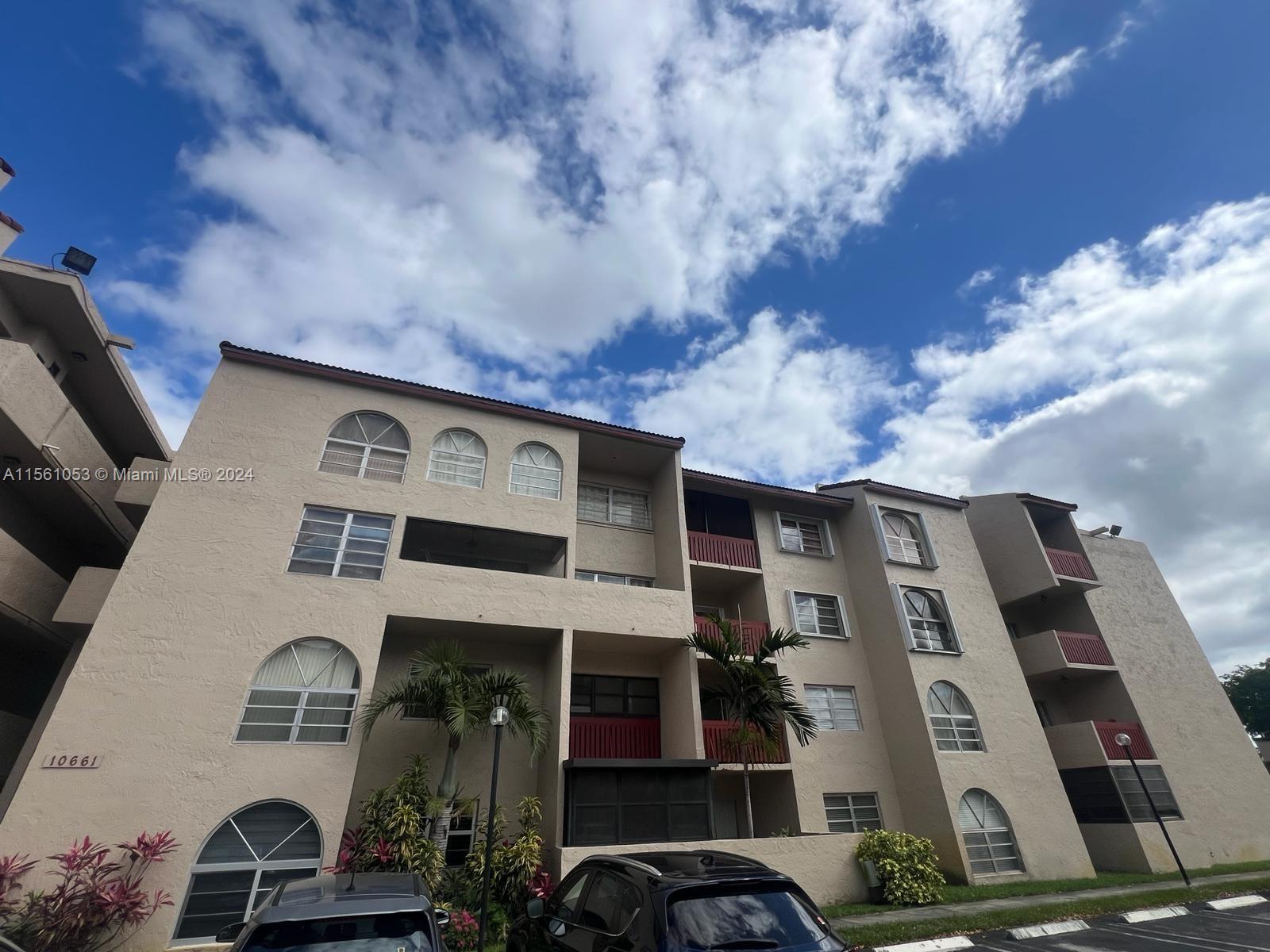 Property for Sale at 10661 Sw 108th Ave 3I, Miami, Broward County, Florida - Bedrooms: 1 
Bathrooms: 2  - $235,000