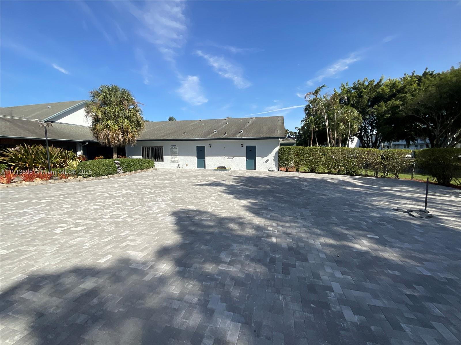 8 OF PALM SPRINGS 2 CONDO - Residential