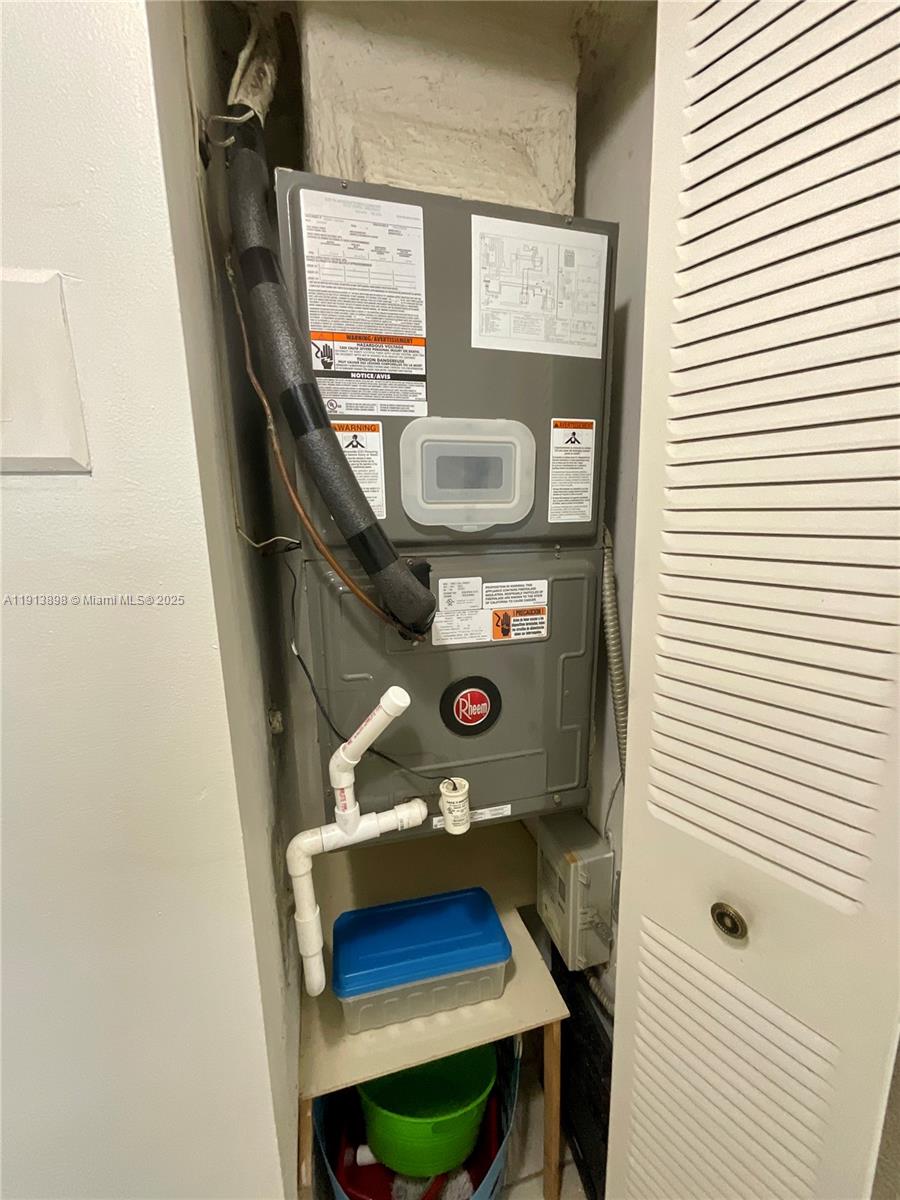 8 OF PALM SPRINGS 2 CONDO - Residential