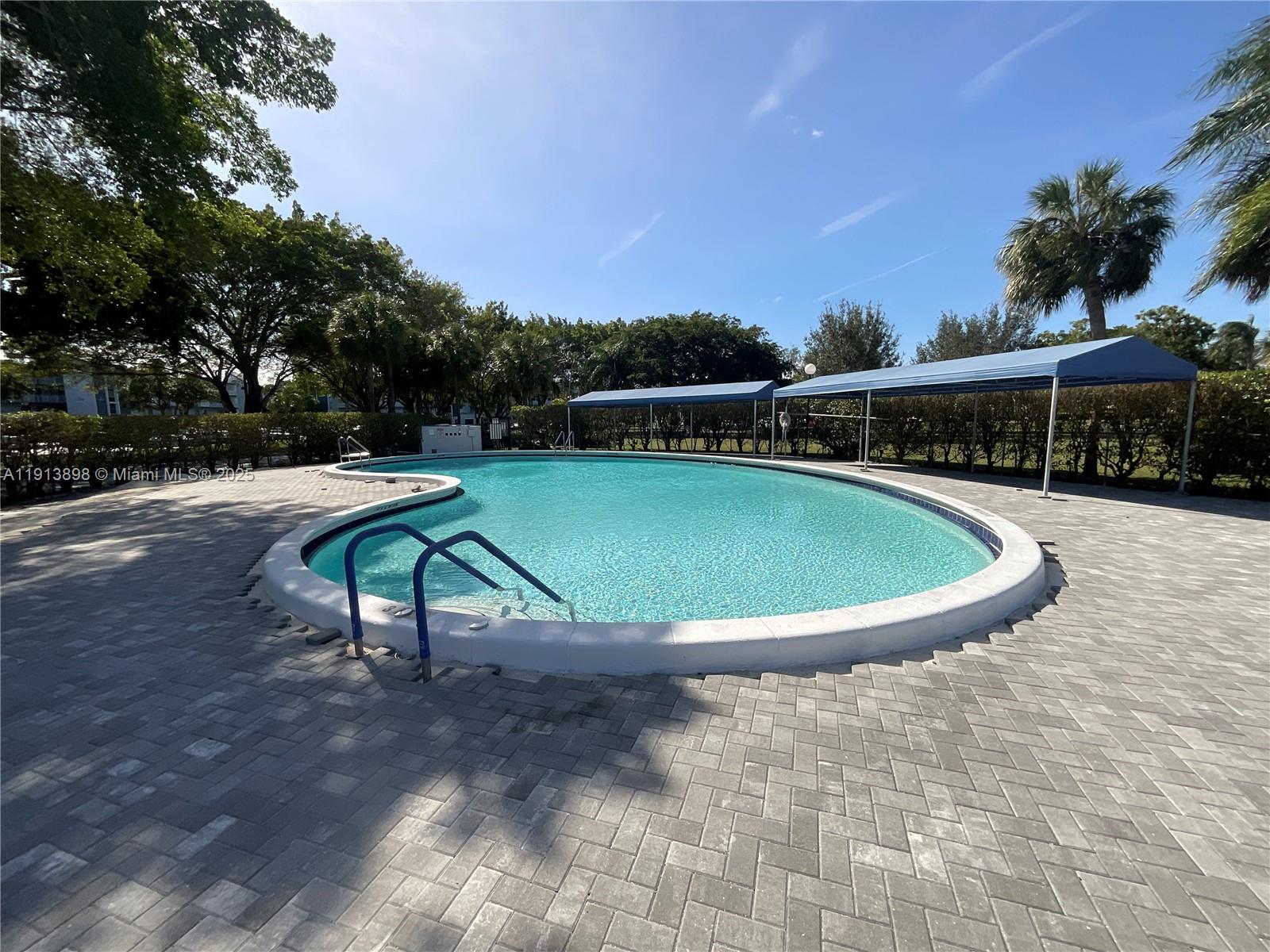 8 OF PALM SPRINGS 2 CONDO - Residential