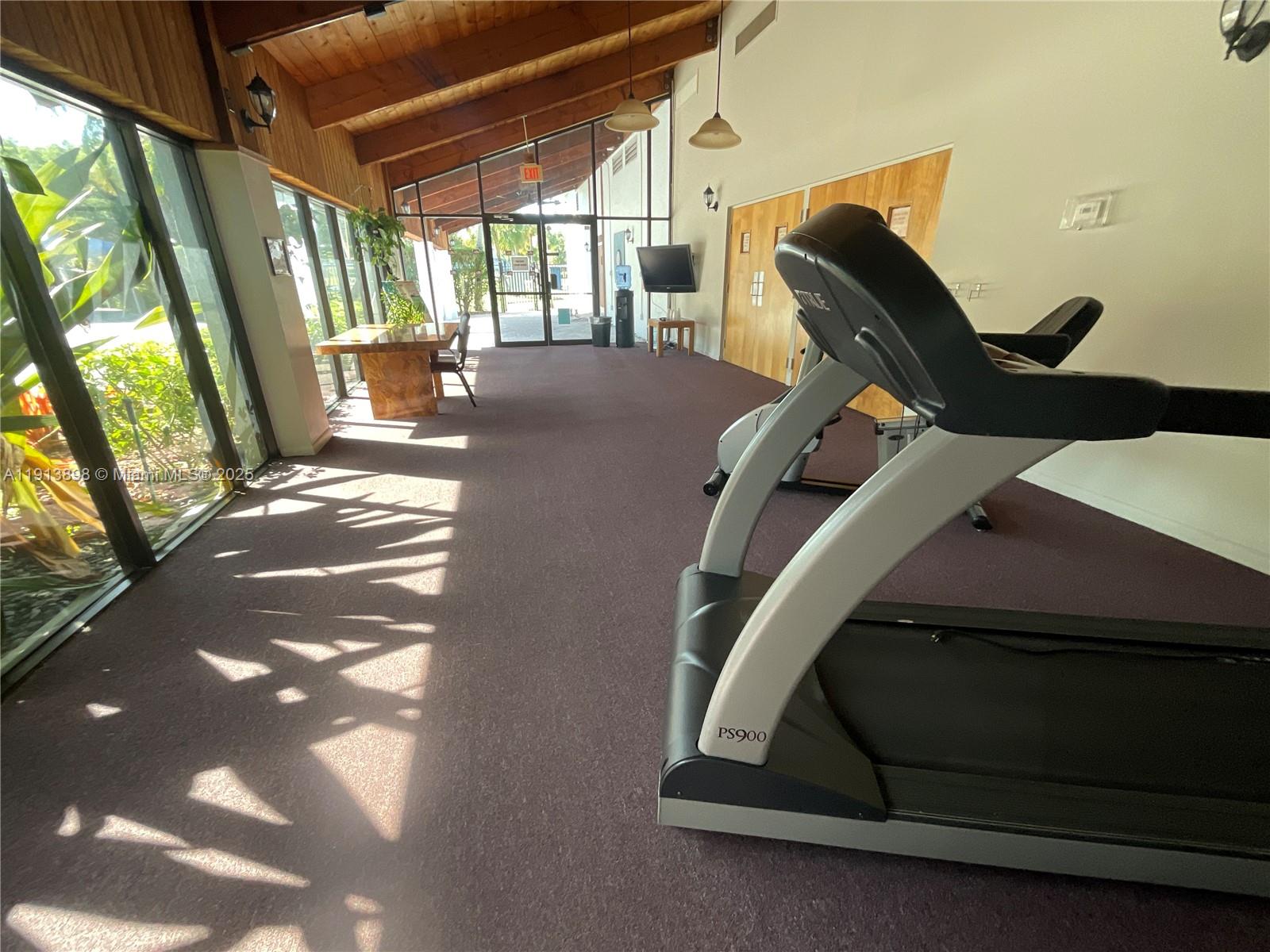 8 OF PALM SPRINGS 2 CONDO - Residential