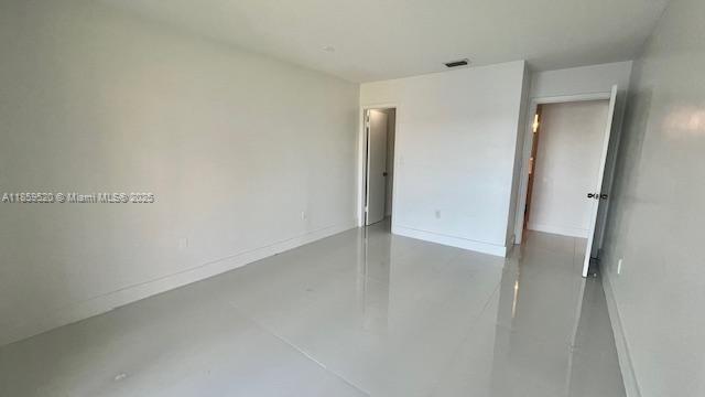 VILLAS AT LAKEVIEW CONDO - Residential Lease