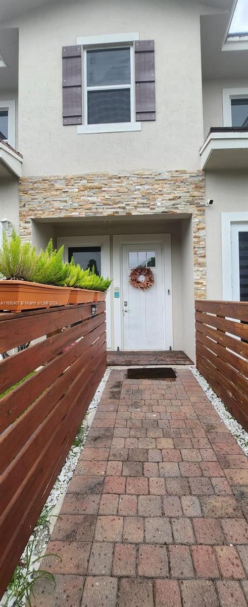 Rental Property at 12791 Sw 247th St, Homestead, Miami-Dade County, Florida - Bedrooms: 3 
Bathrooms: 3  - $3,000 MO.