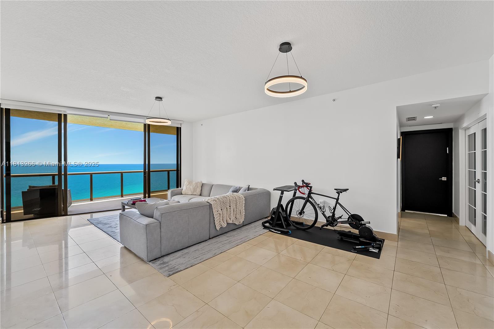SAYAN CONDO - Residential
