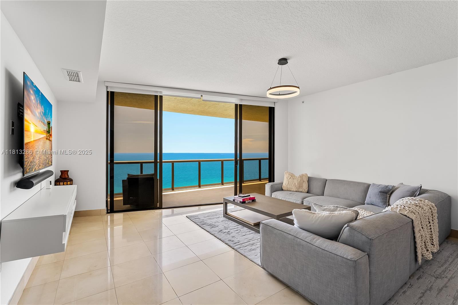 SAYAN CONDO - Residential