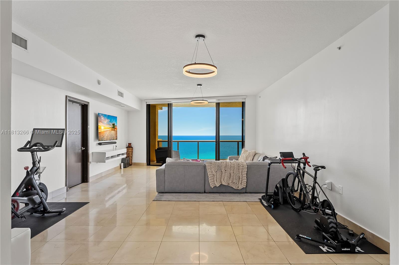 SAYAN CONDO - Residential