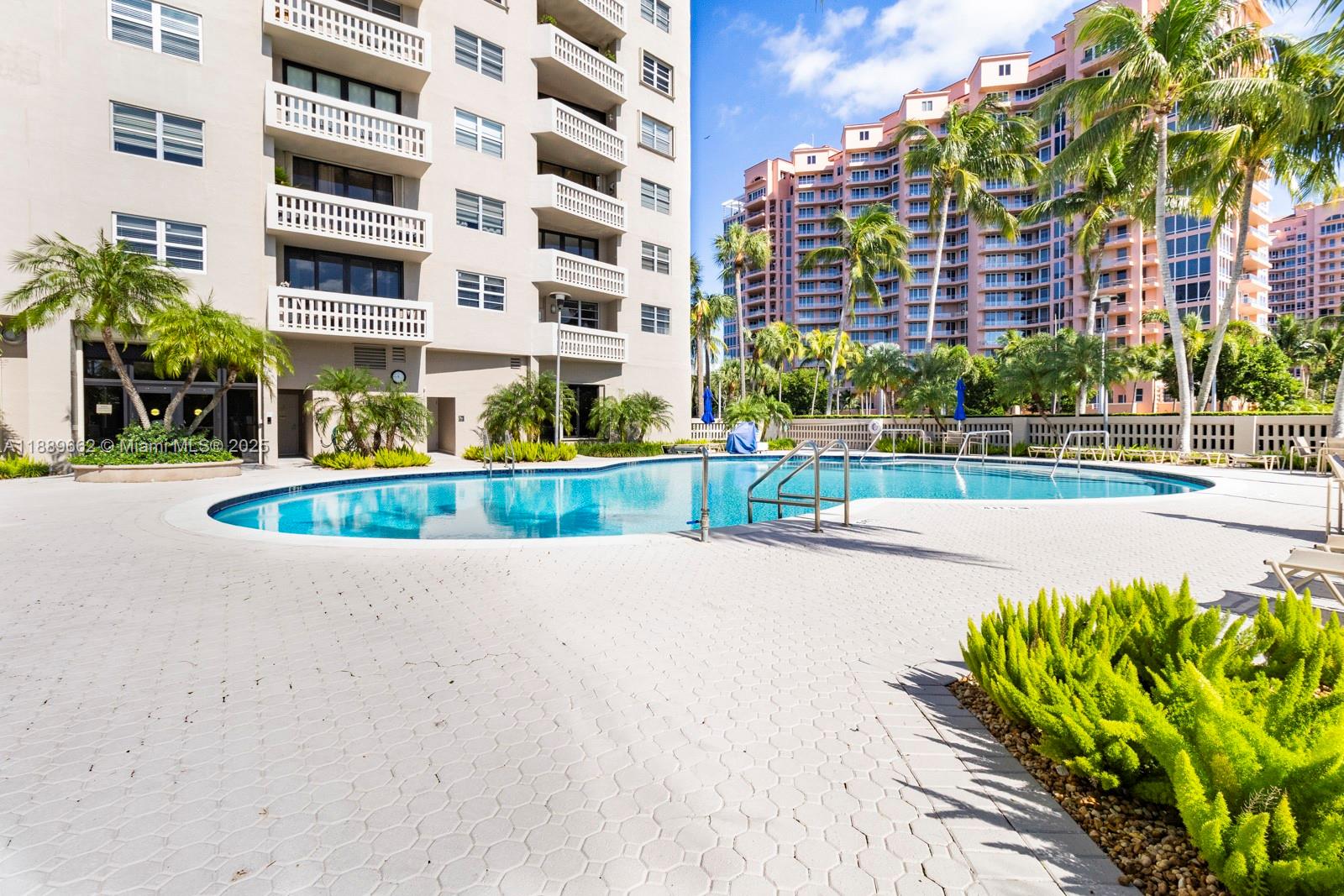 GABLES WATERWAY TOWERS CO - Residential