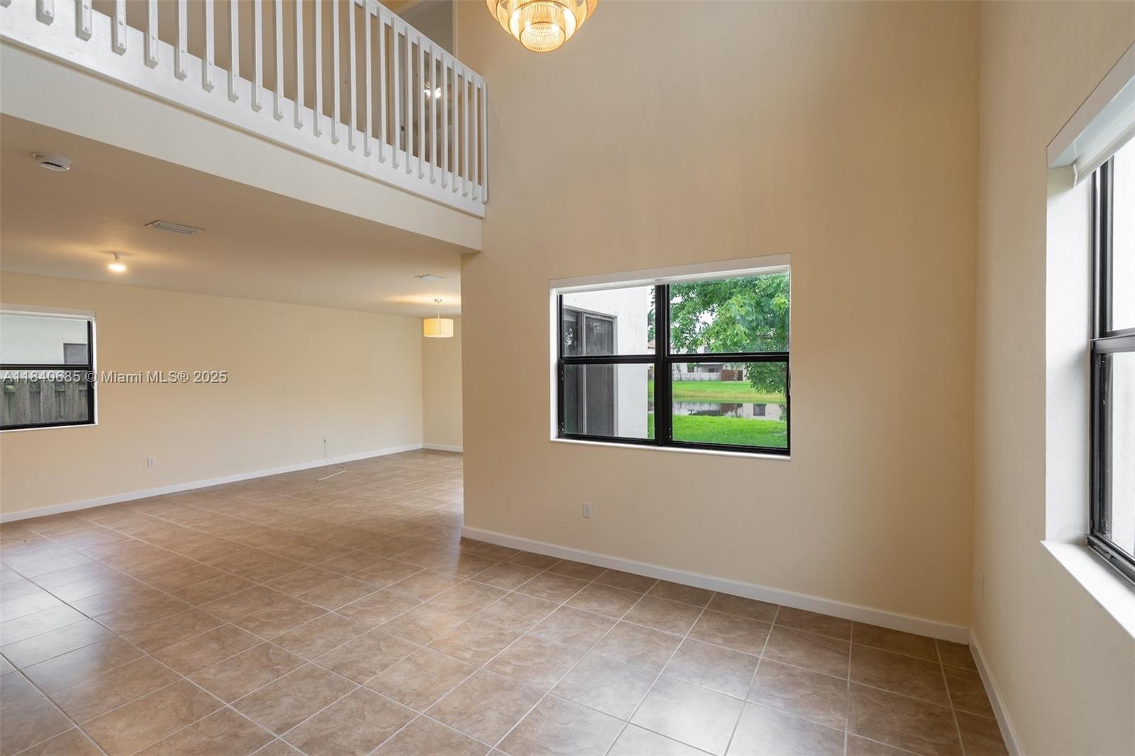 BAYWINDS OF FLORES - Residential