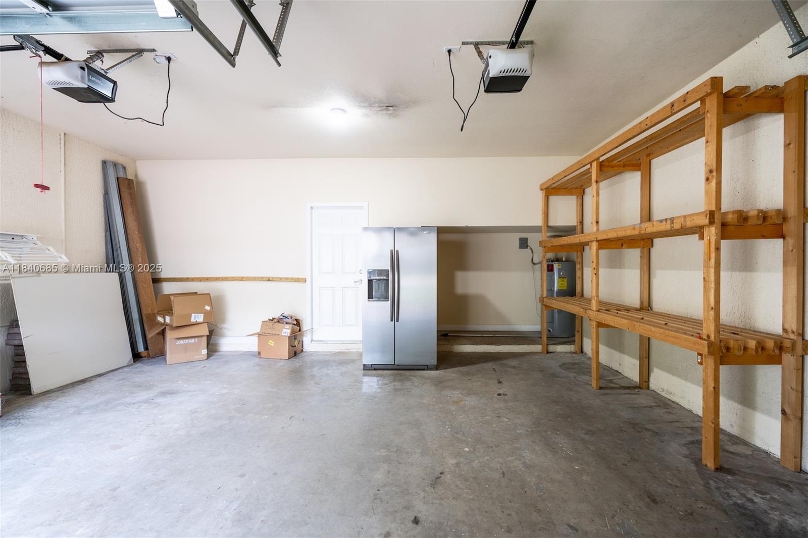 BAYWINDS OF FLORES - Residential