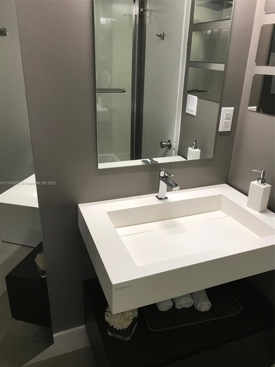 DECOPLAGE CONDO - Residential Lease