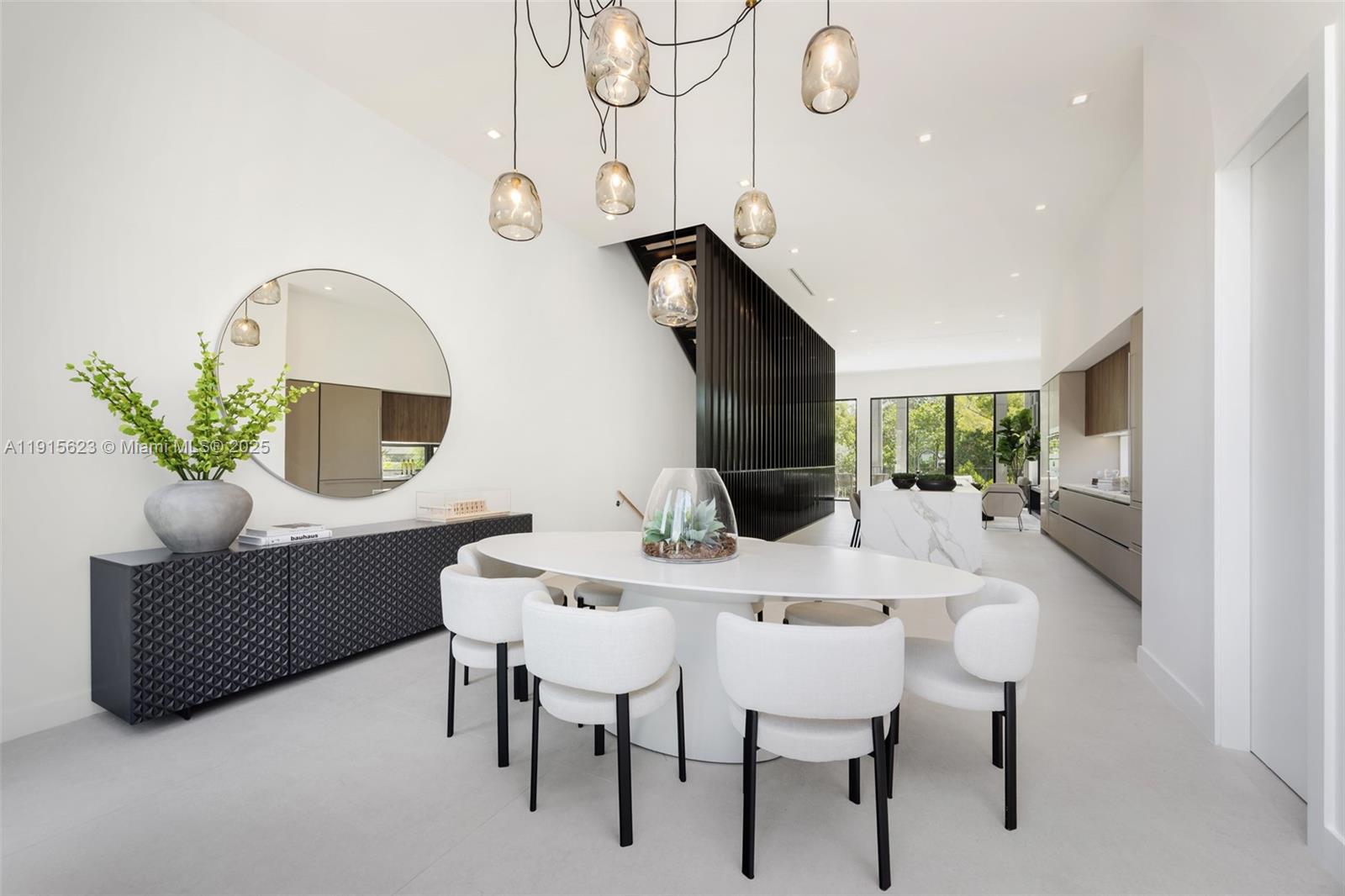 THE ROADS TOWNHOUSE - Residential