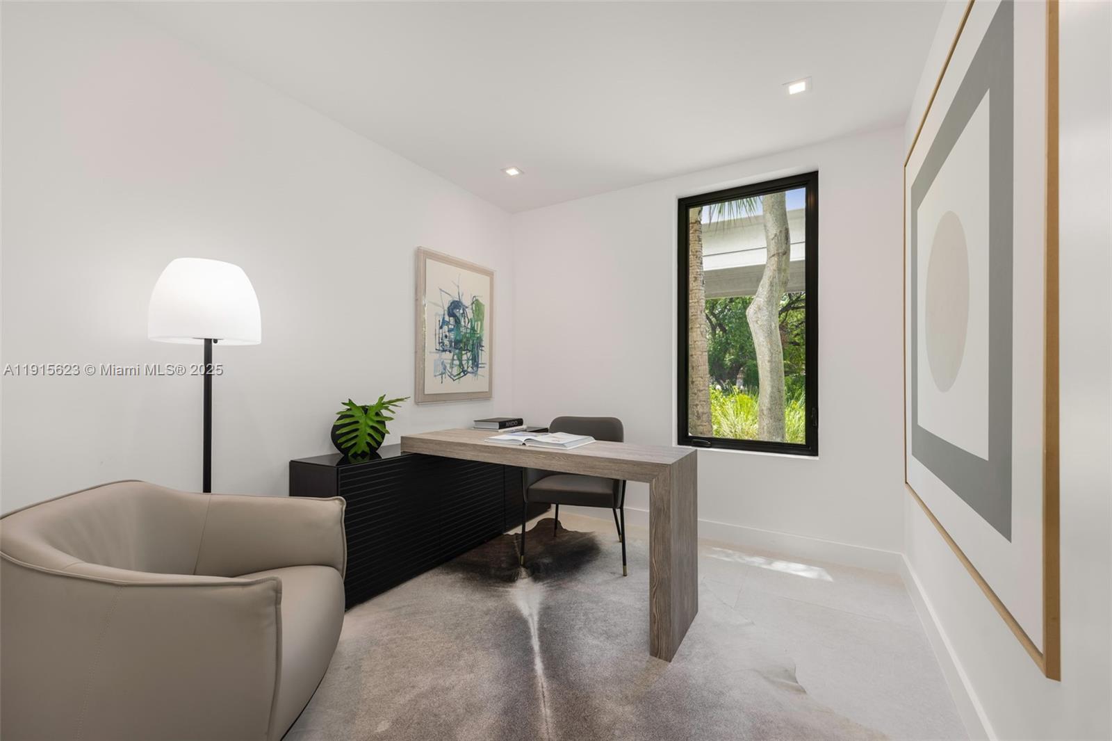 THE ROADS TOWNHOUSE - Residential