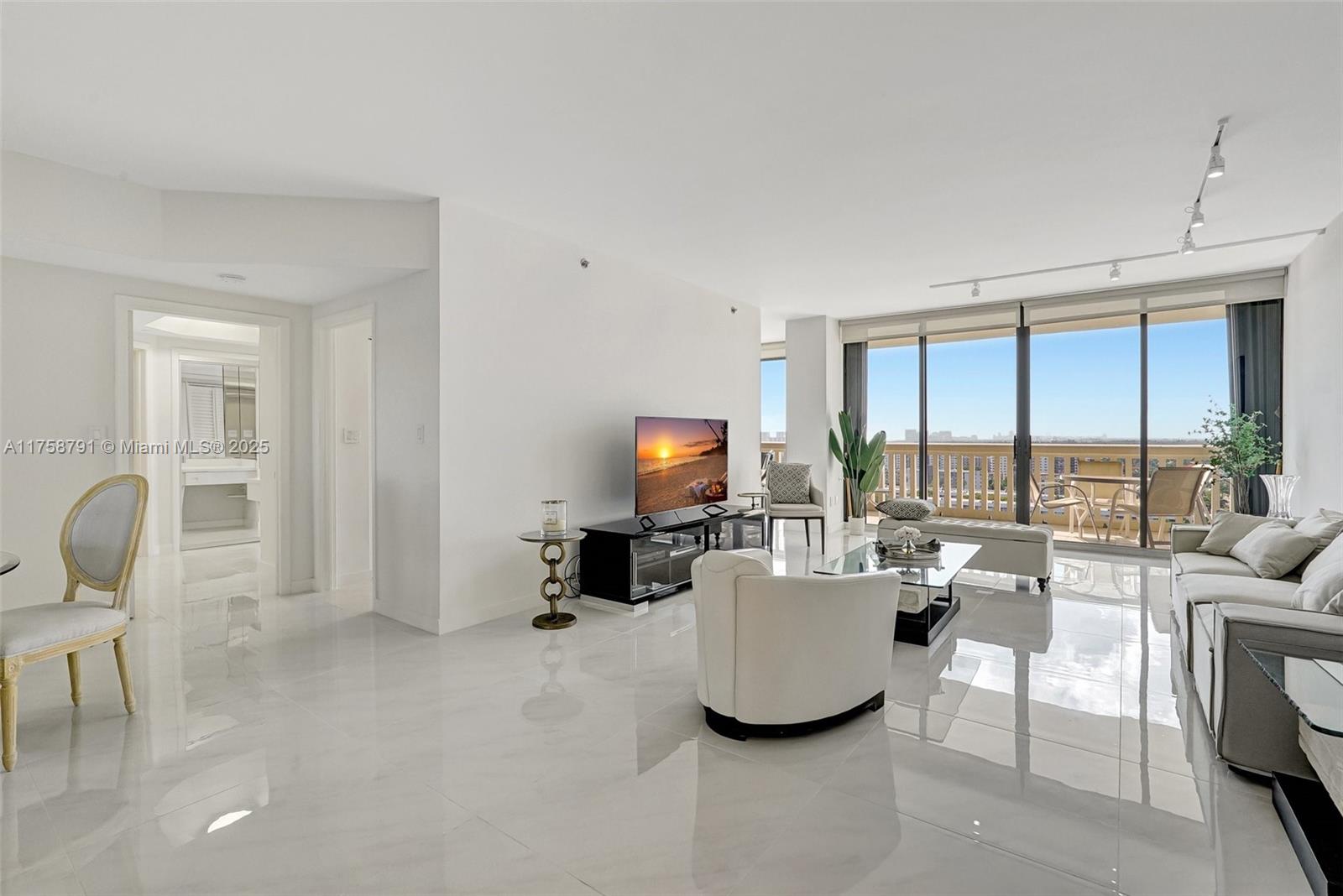 2000 Island Blvd 1603, Aventura, Miami-Dade County, Florida - 2 Bedrooms  
2 Bathrooms - 