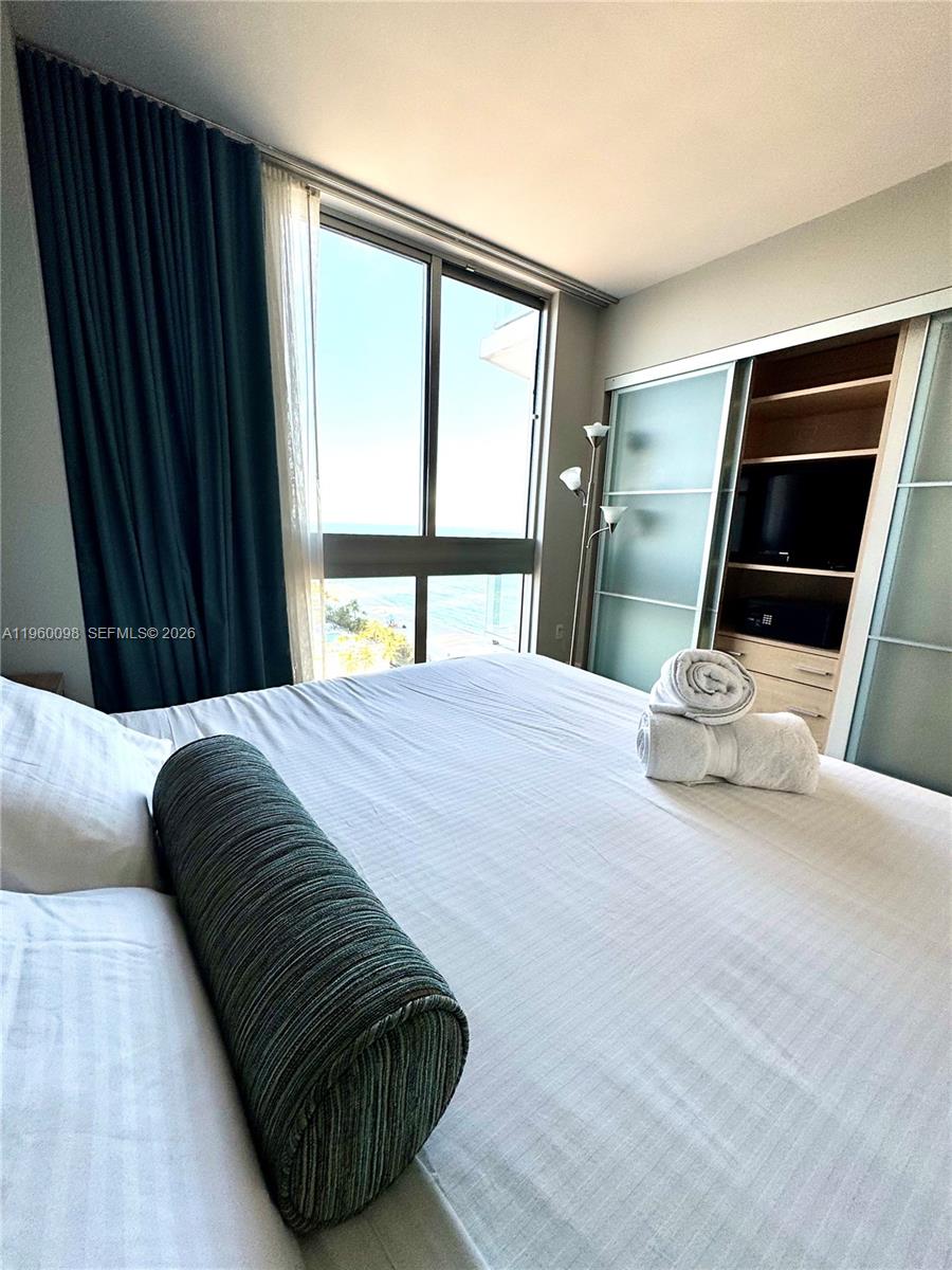 M RESORT RESIDENCES CONDO - Residential