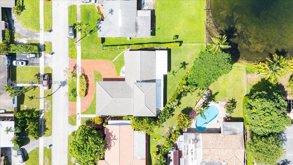 GREYKNOLL ESTATES - Residential Lease