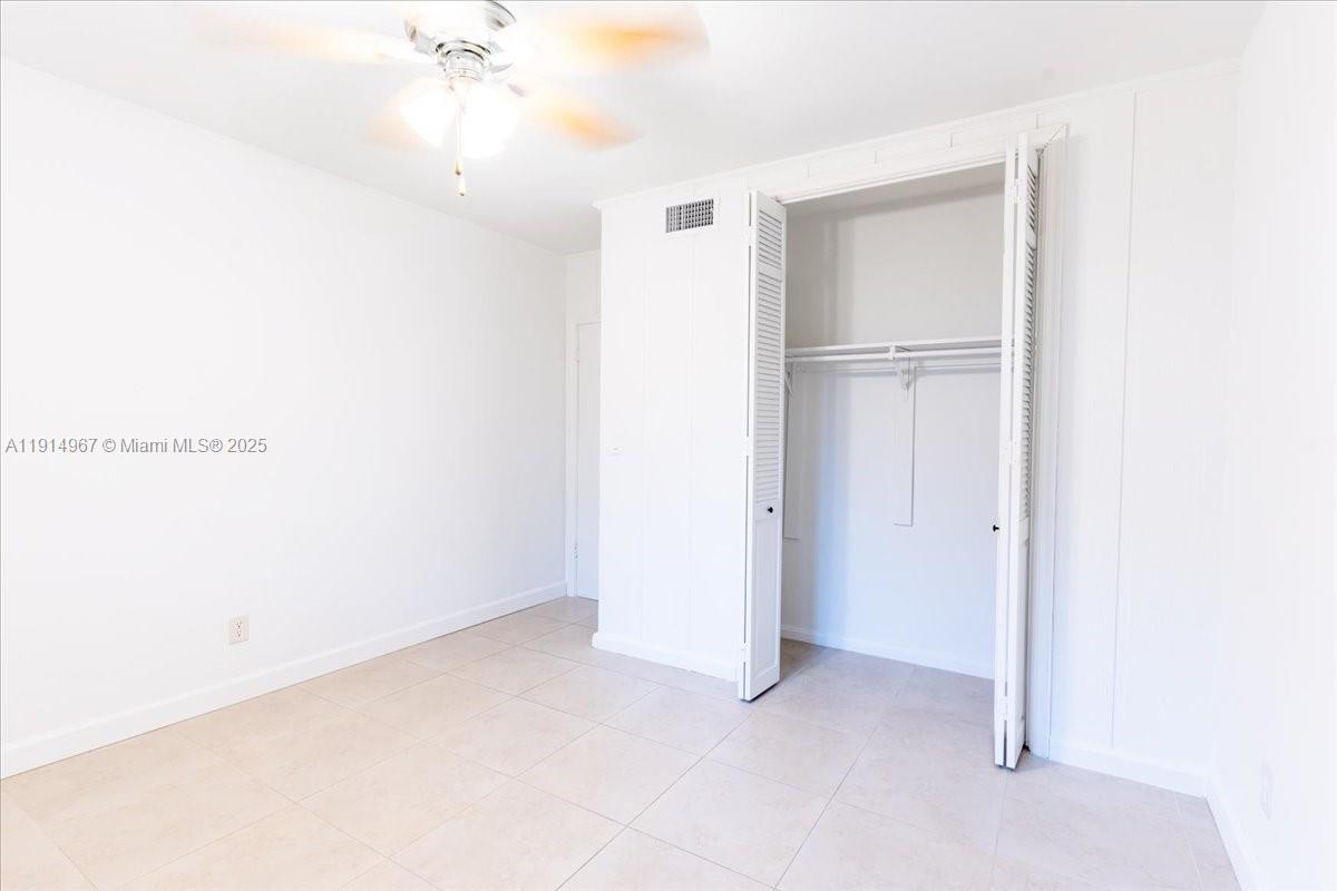 GREYKNOLL ESTATES - Residential Lease