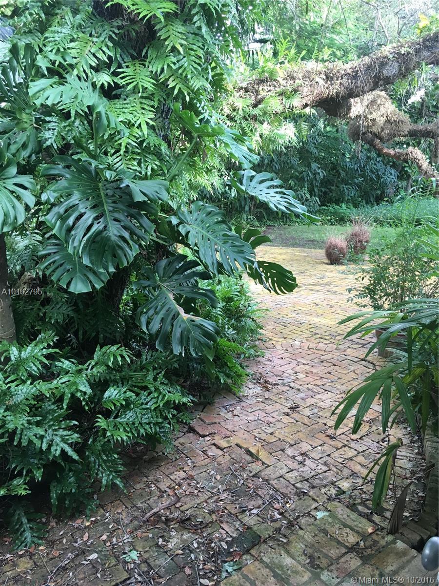 Pineapple Center - Residential