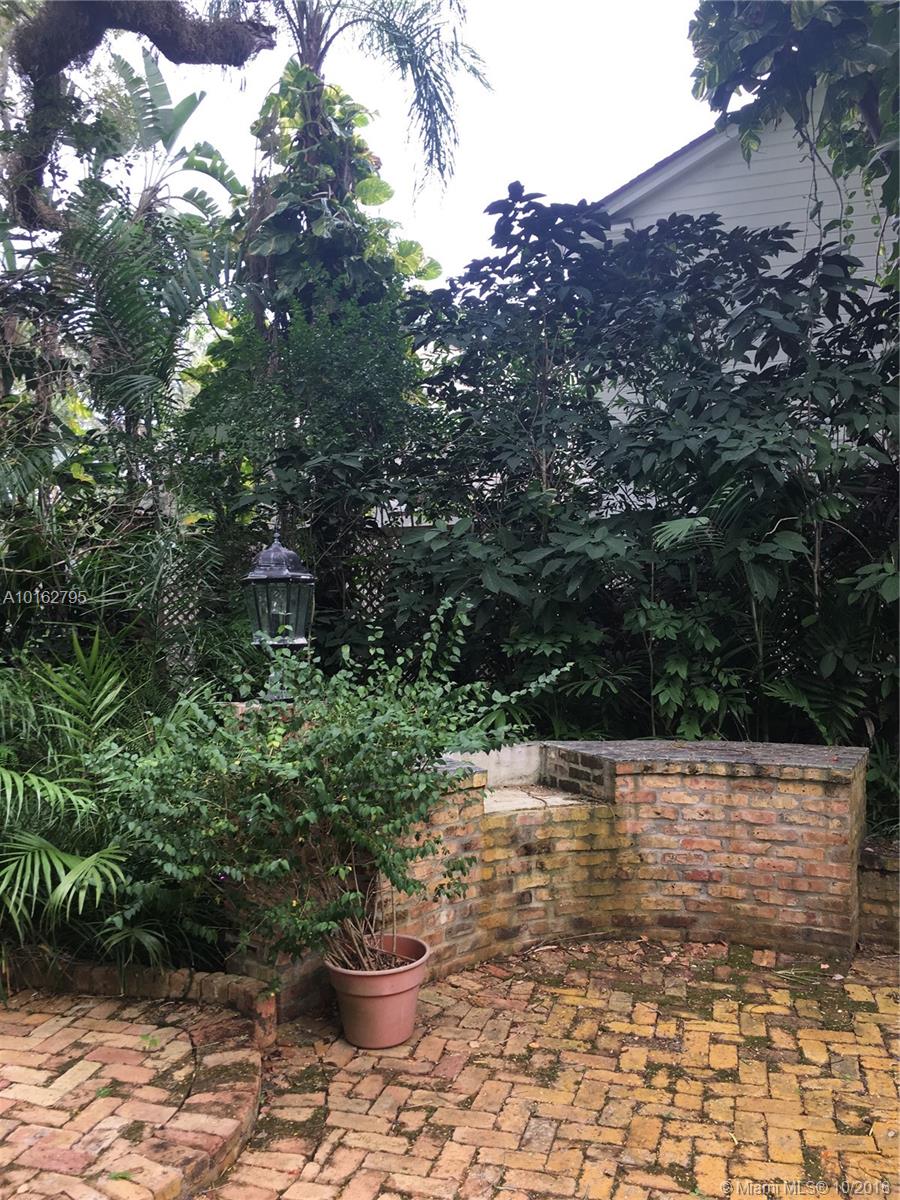 Pineapple Center - Residential