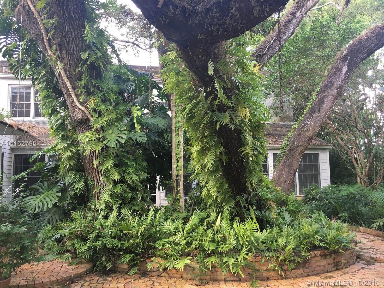 Pineapple Center - Residential