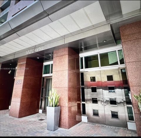 253 NE 2nd St 3507 Miami FL 33132