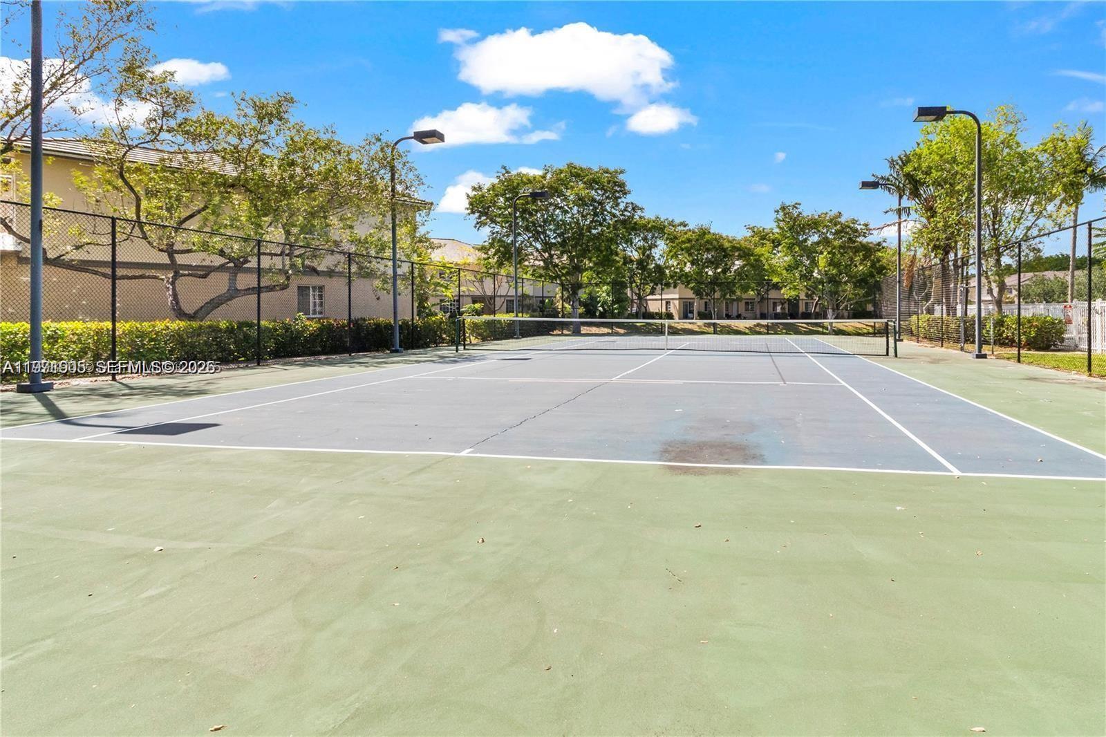 1969 Freeport Ln 1969