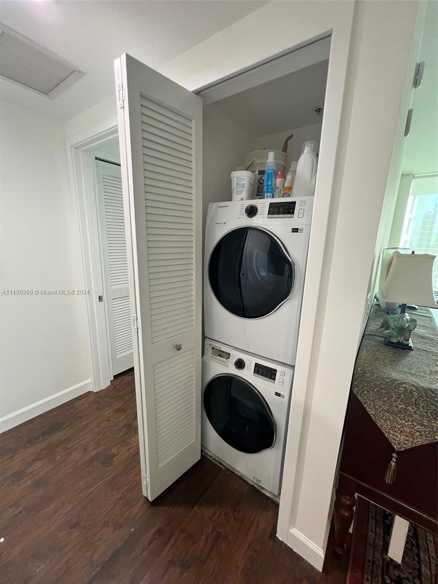 THE EMERALD AT BRICKELL C - Residential