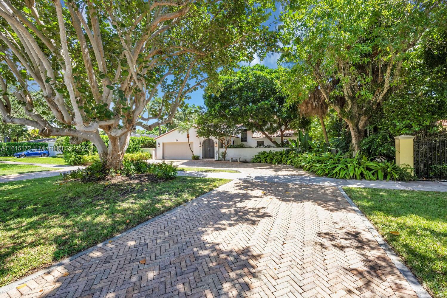 CORAL GABLES RIVIERA SEC - Residential