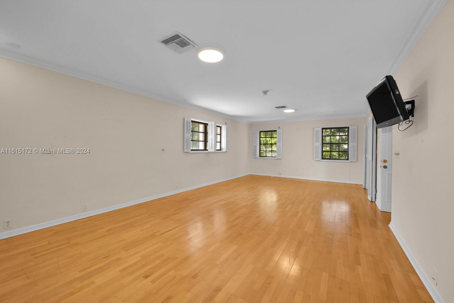 CORAL GABLES RIVIERA SEC - Residential