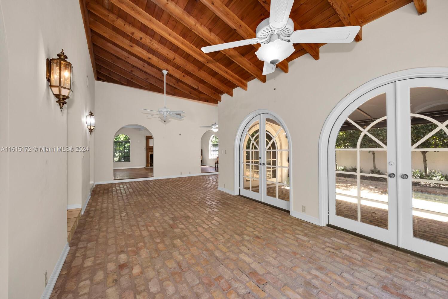 CORAL GABLES RIVIERA SEC - Residential