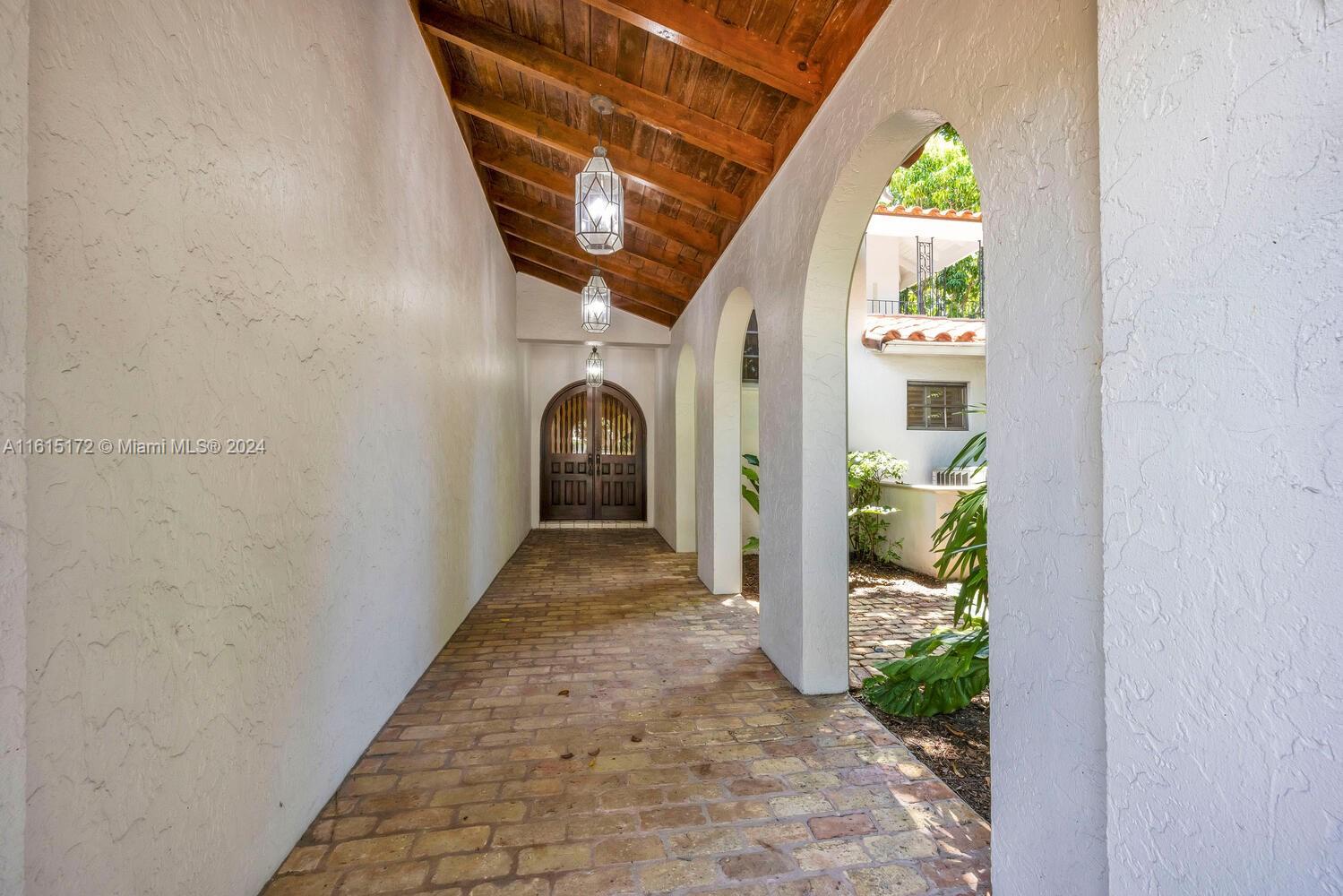 CORAL GABLES RIVIERA SEC - Residential