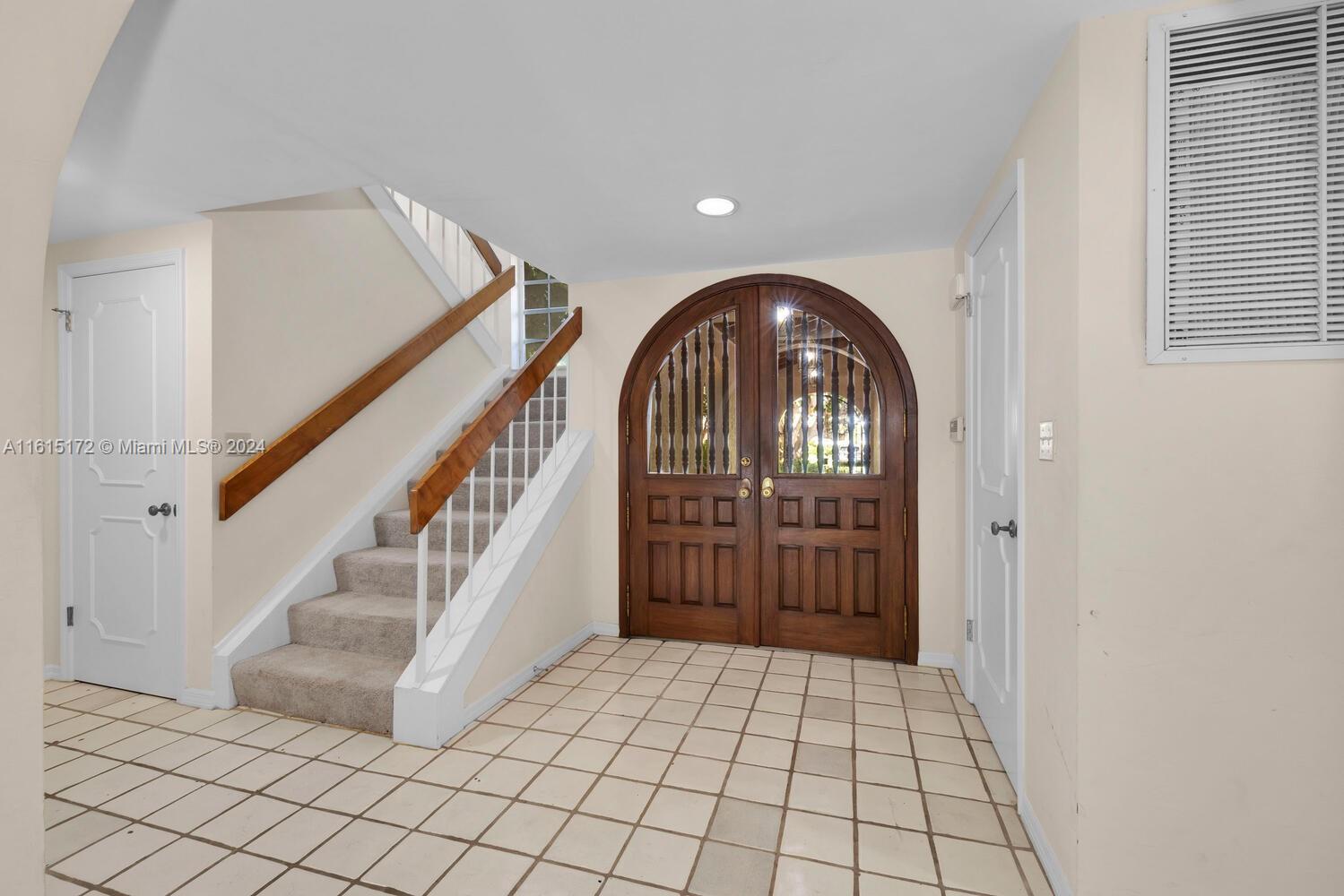 CORAL GABLES RIVIERA SEC - Residential