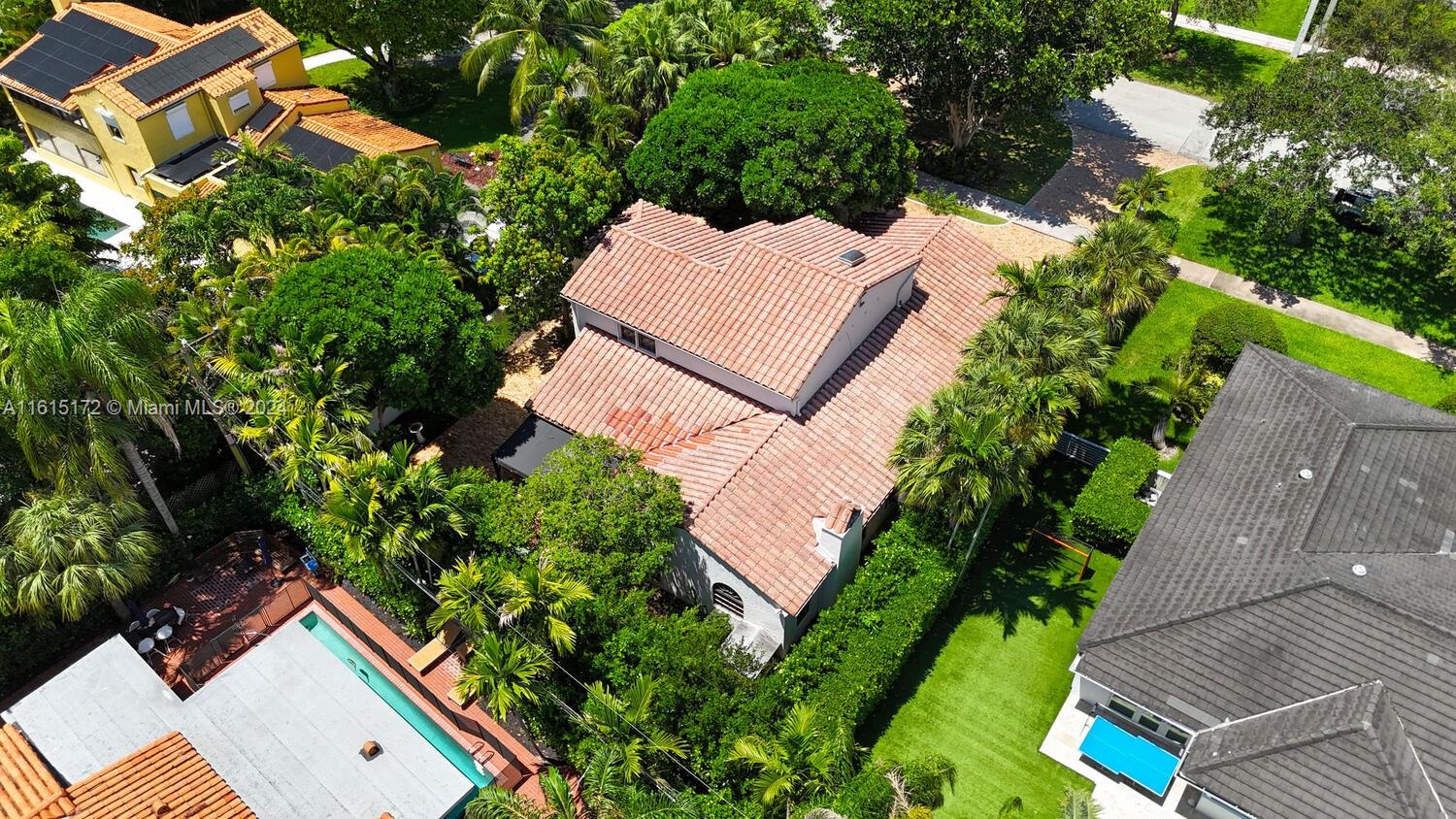 CORAL GABLES RIVIERA SEC - Residential