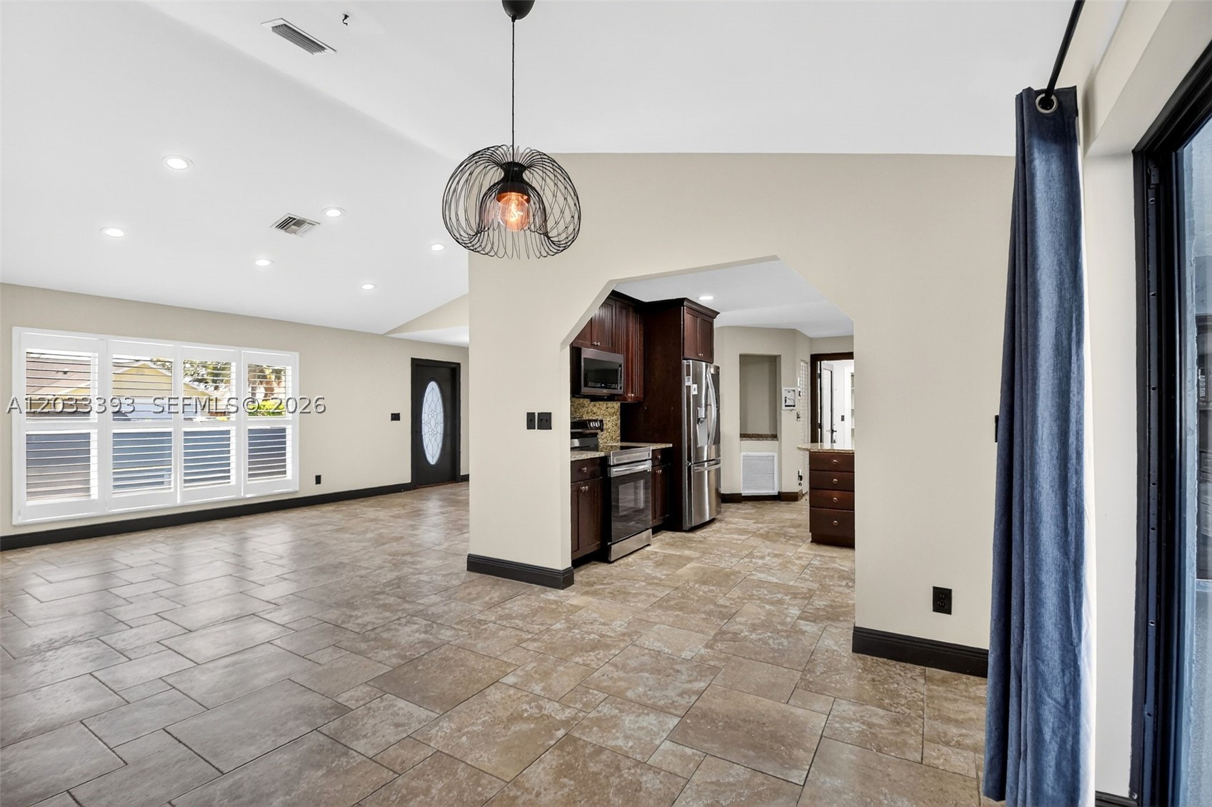 13808 Geranium Pl