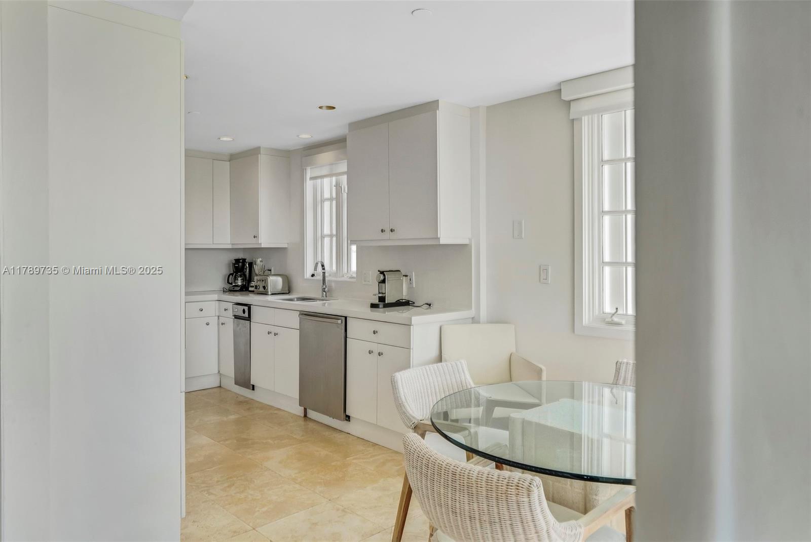 SEASIDE CONDO - Residential Lease