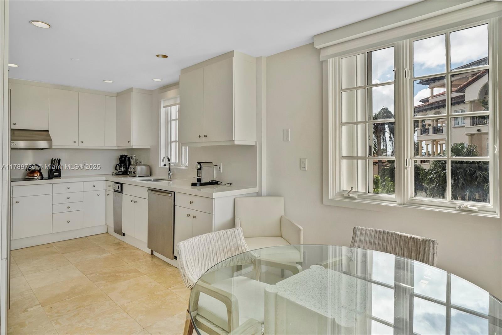 SEASIDE CONDO - Residential Lease