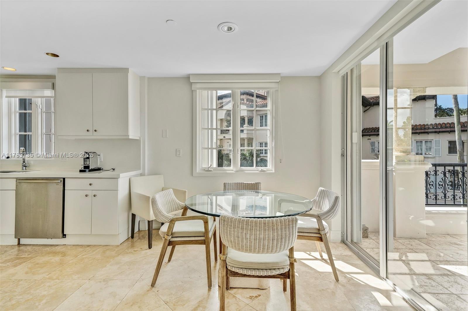 SEASIDE CONDO - Residential Lease