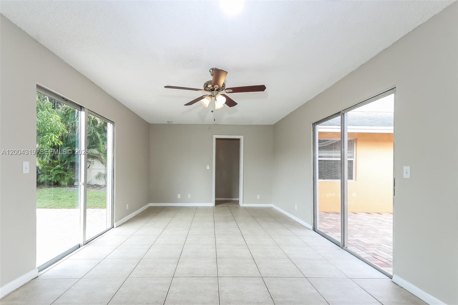 10404 Oliver Ln