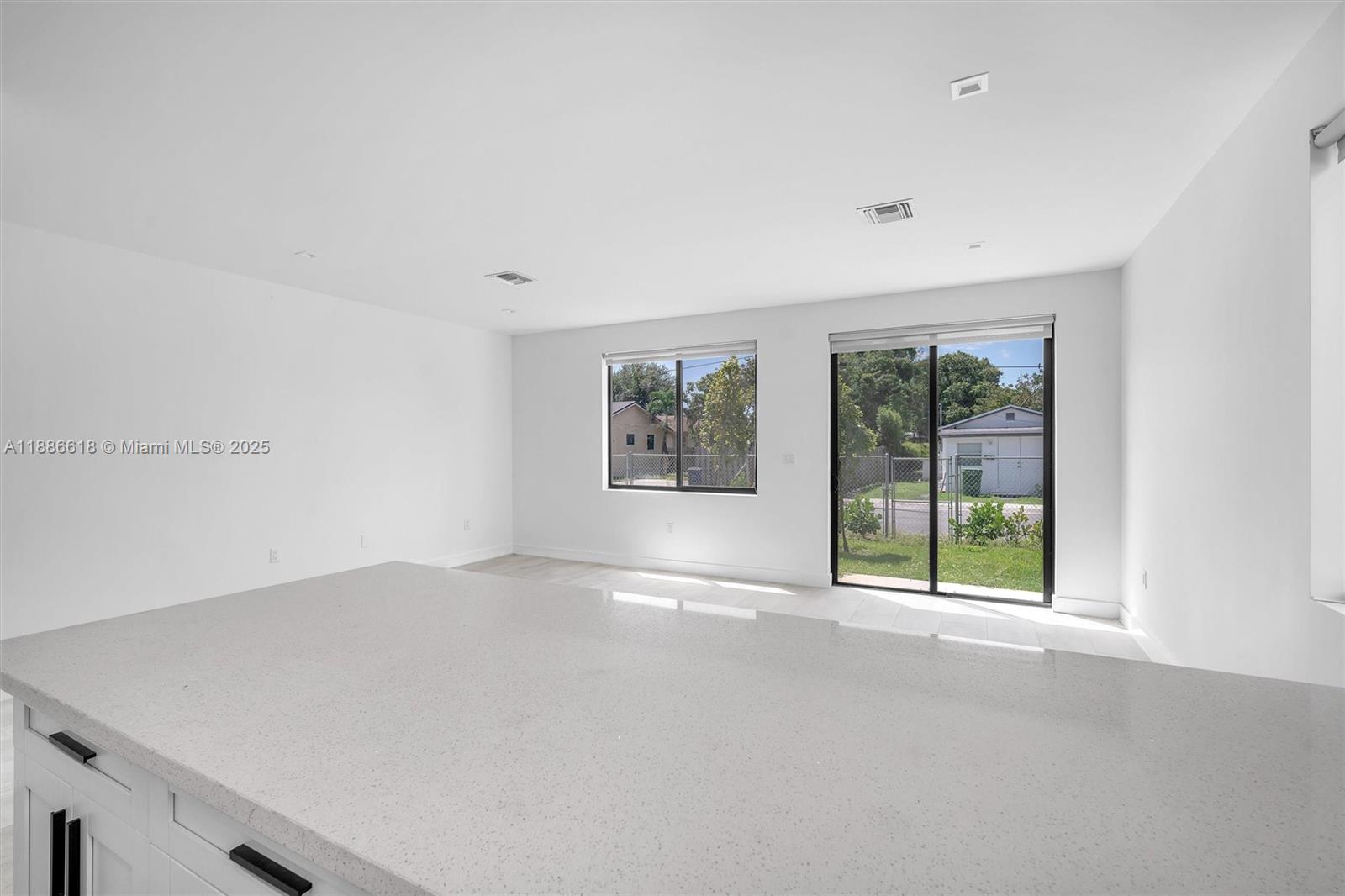 309 NW 7th Ct