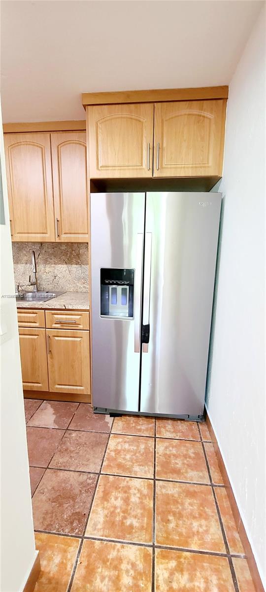 LIVE OAK CONDOMINIUM TWO - Residential