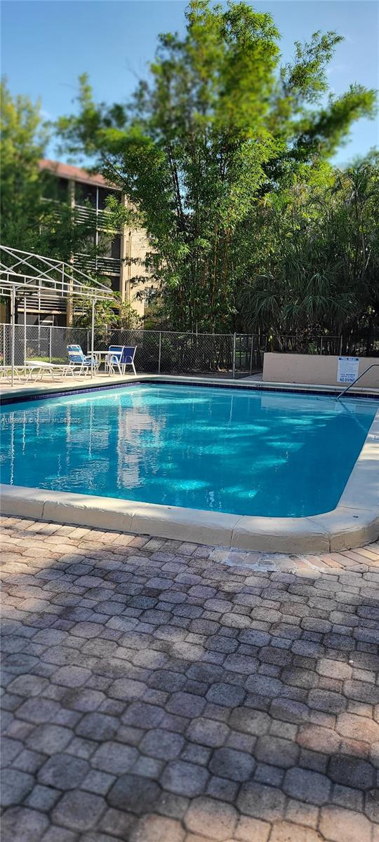 LIVE OAK CONDOMINIUM TWO - Residential