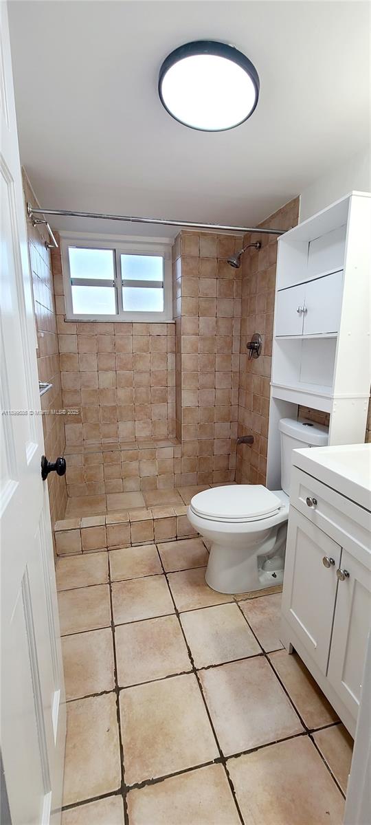 LIVE OAK CONDOMINIUM TWO - Residential